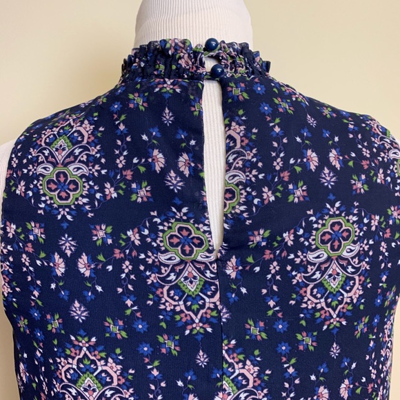 Speechless Pintuck Border Dress. Size M - Picture 6 of 8